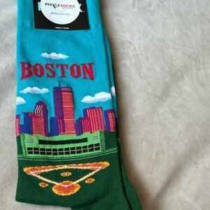 Men’s Crew Socks Philly Socks Fits Shoe 6-12.5 New With Tag